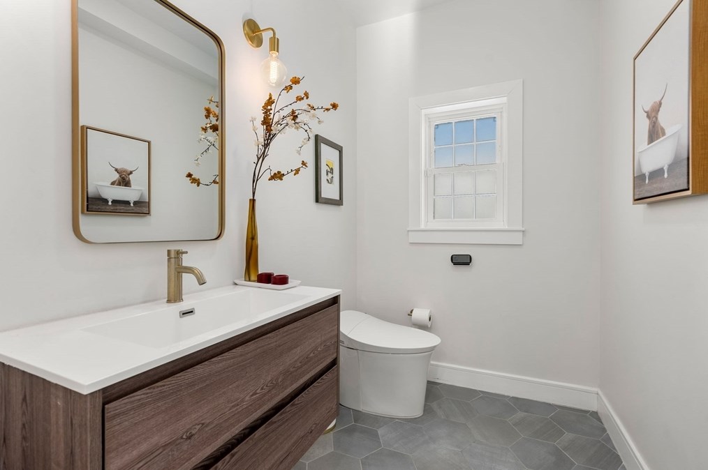 148 Lexington St, Newton MA 02466-1307 exterior