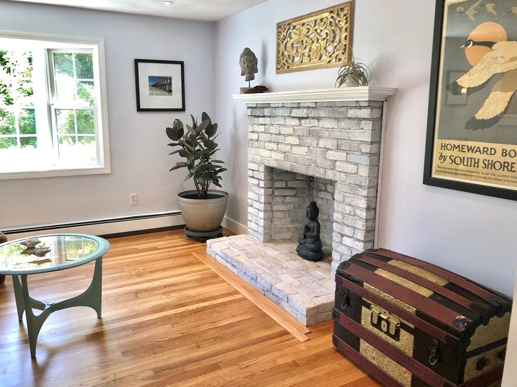 8 Eel Riv Cir, Plymouth MA 02360 exterior