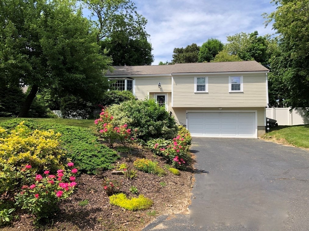 8 Eel Riv Cir, Plymouth MA 02360 exterior