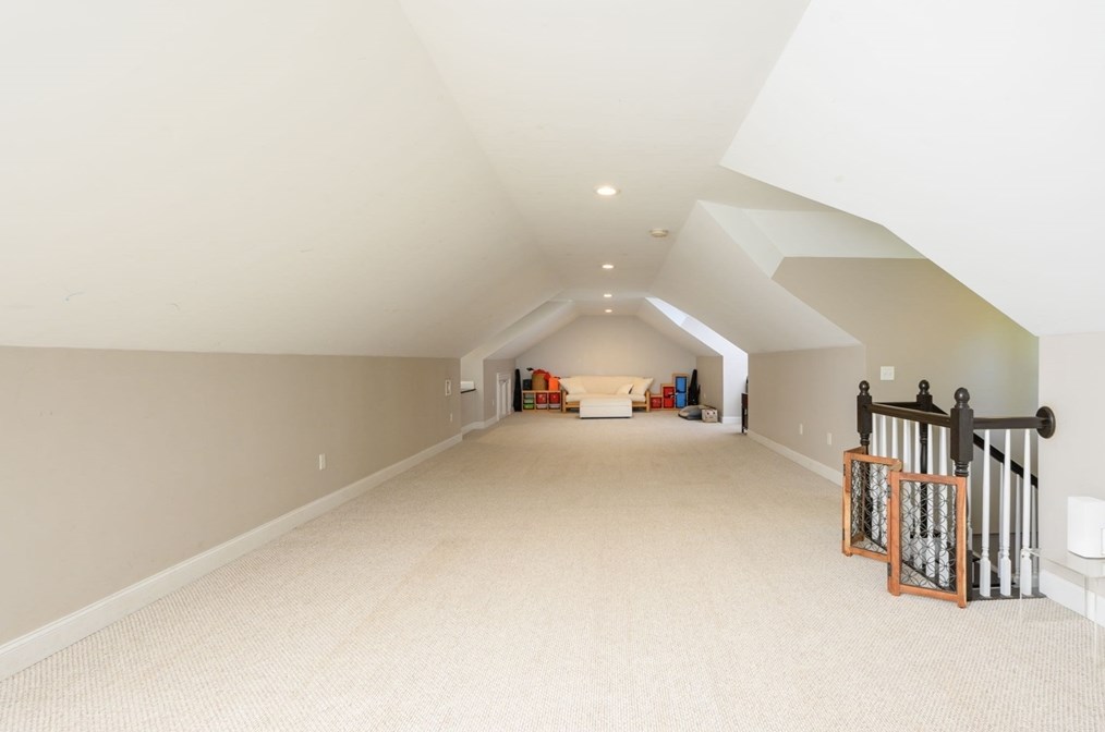 75 Popes Ln, Hingham MA 02043-2902 exterior