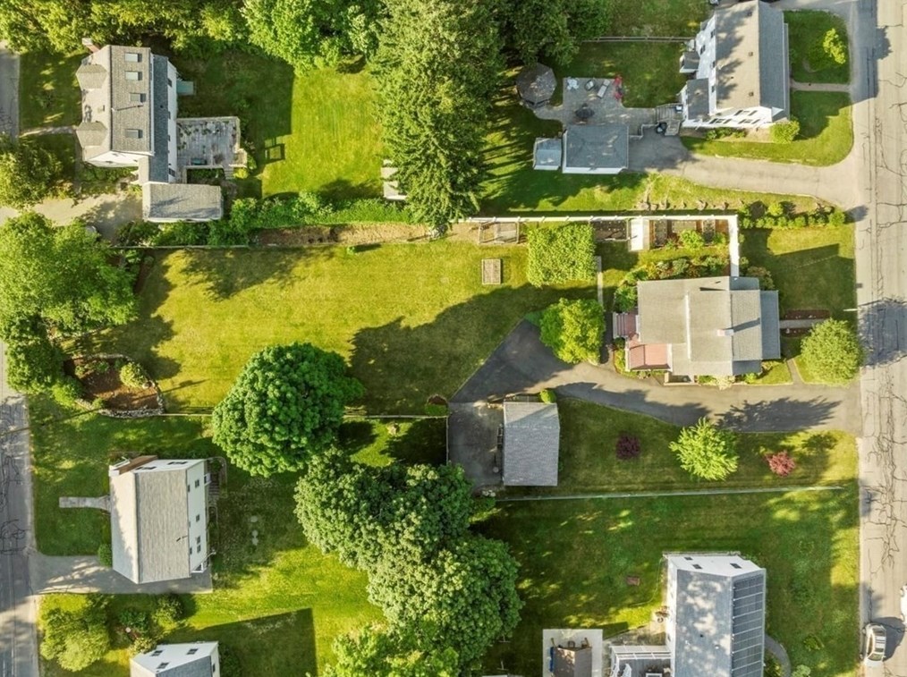 36 Broadway, Stoughton MA 02072-3006 exterior