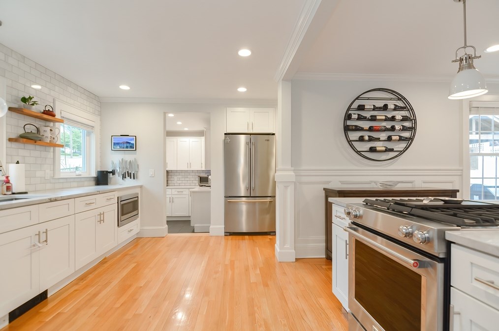 1133 Brook Rd, Milton MA  02186-4117 exterior