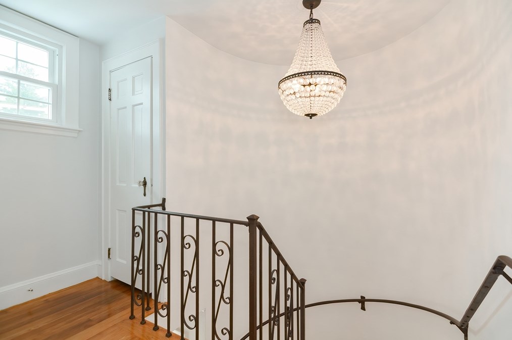 1133 Brook Rd, Milton MA  02186-4117 exterior