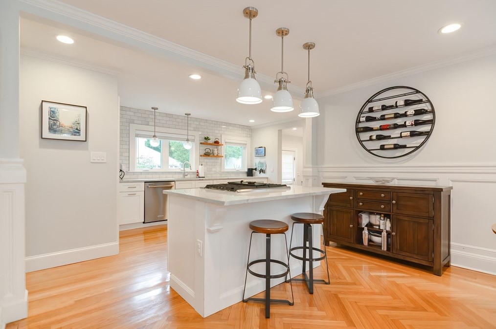 1133 Brook Rd, Milton MA  02186-4117 exterior