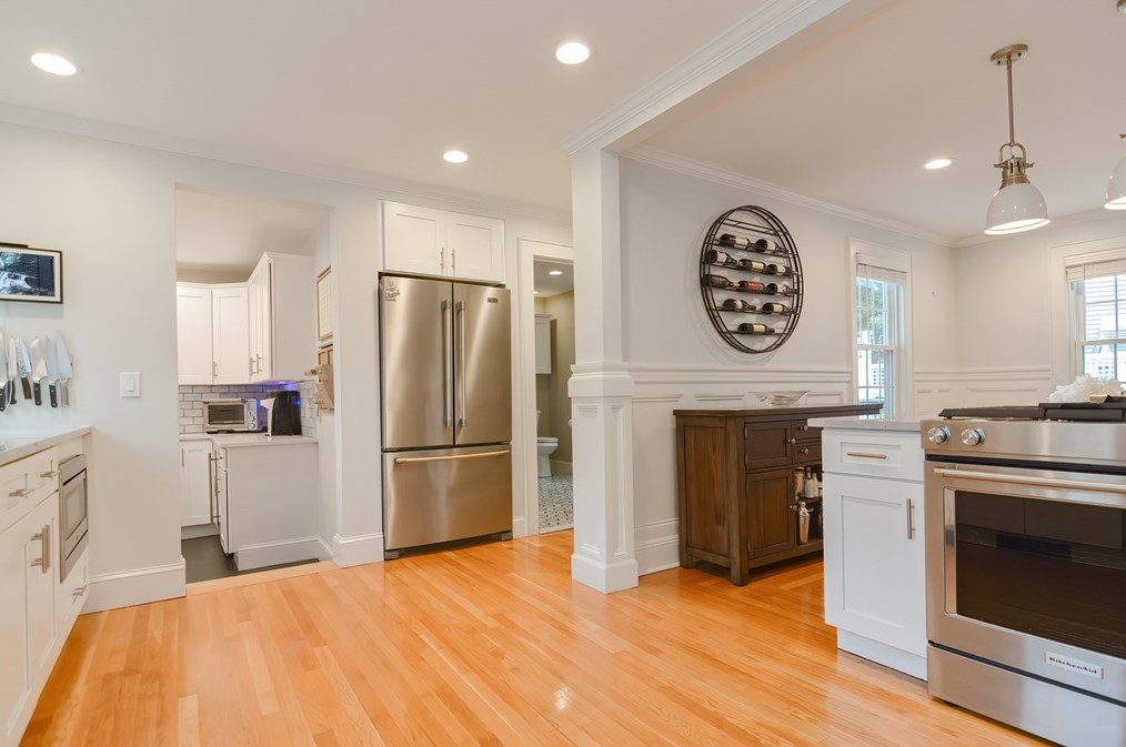 1133 Brook Rd, Milton MA  02186-4117 exterior