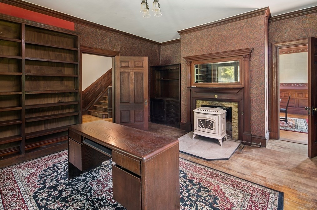 187 Howard St, West Bridgewater MA 02379-1710 exterior