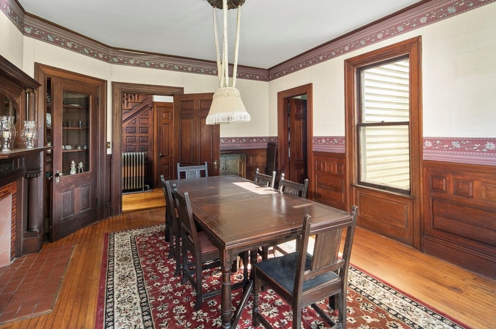 187 Howard St, West Bridgewater MA 02379-1710 exterior