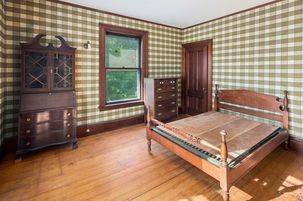 187 Howard St, West Bridgewater MA 02379-1710 exterior