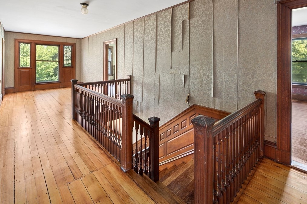 187 Howard St, West Bridgewater MA 02379-1710 exterior