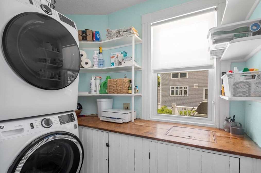 72 B St, Hull MA  02045-1941 exterior