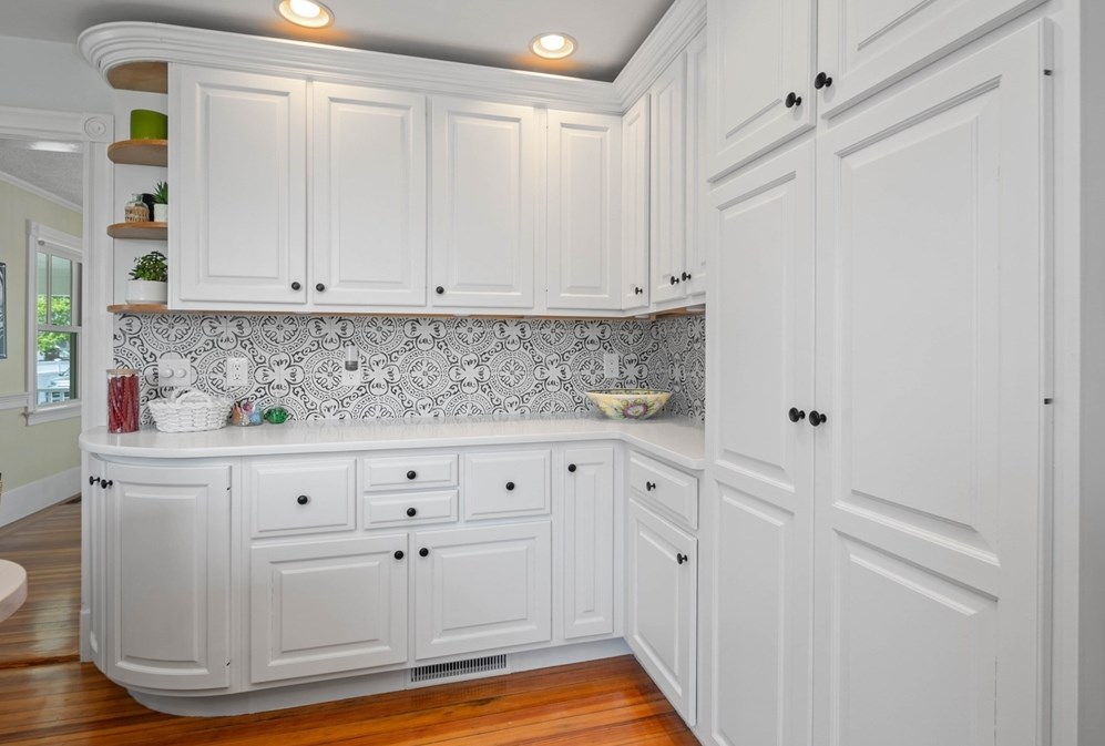 72 B St, Hull MA  02045-1941 exterior