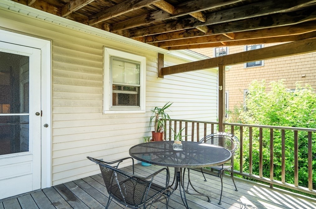 93 Warren St, Arlington MA 02474-5235 exterior