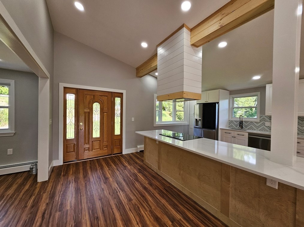 139 Avis Ave, Dracut MA 01826-2607 exterior