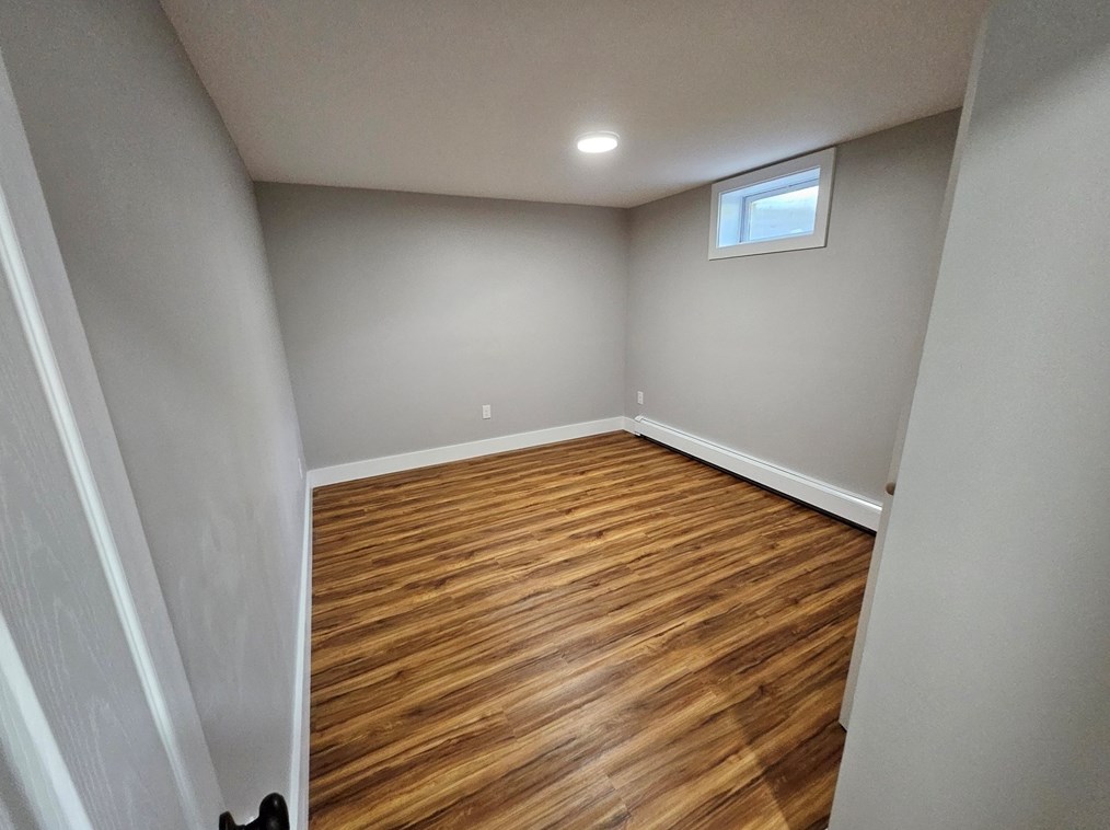 139 Avis Ave, Dracut MA 01826-2607 exterior