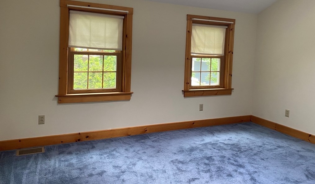 17 Jane St, Randolph MA 02368-1925 exterior