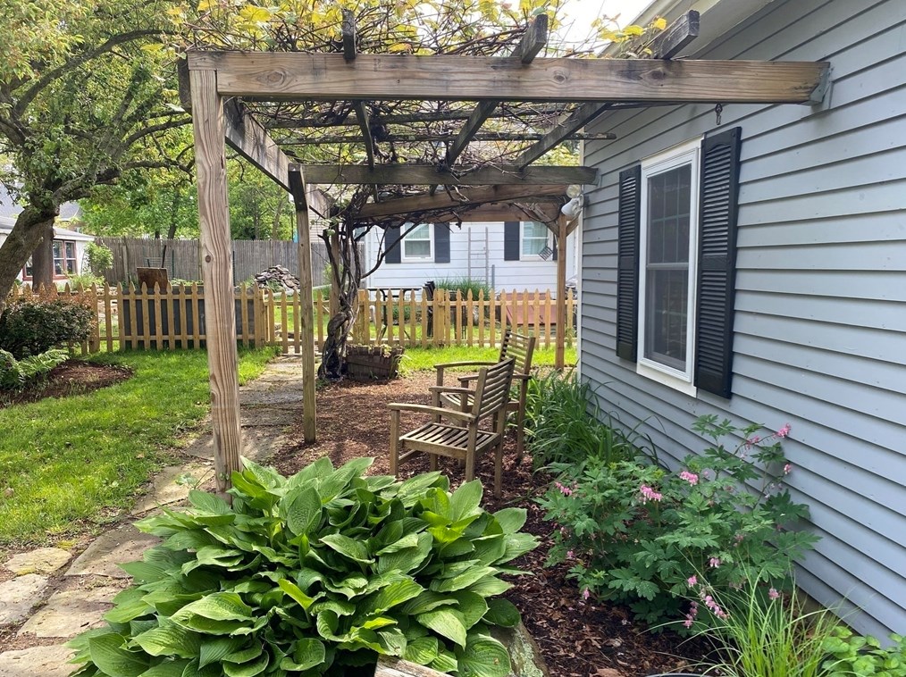 17 Jane St, Randolph MA 02368-1925 exterior