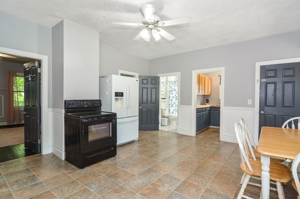 26 Fuller St, Seekonk MA 02771-6006 exterior