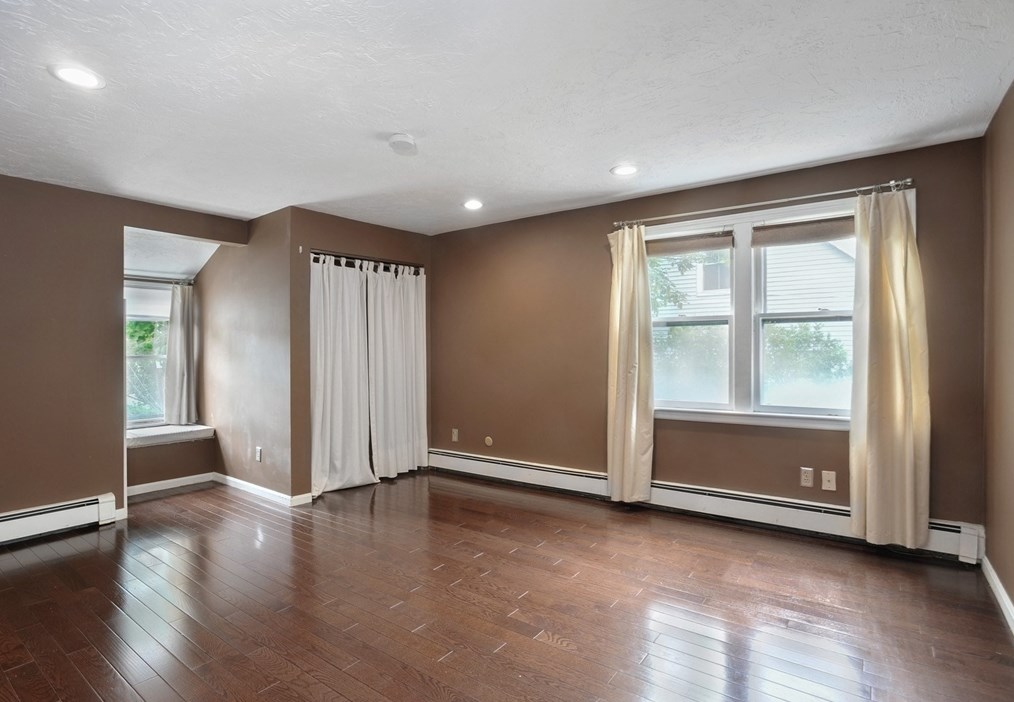 10 Curtis St, Quincy MA 02169-1877 exterior