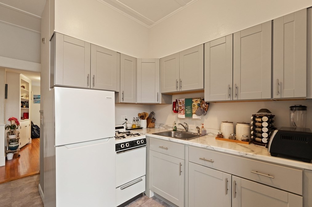 60 Baltimore St, Lynn MA  01902-3205 exterior