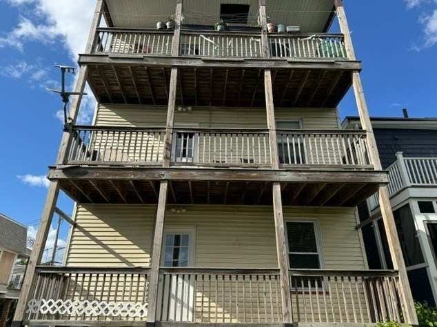 99 Bellingham St, Chelsea MA  02150-3201 exterior