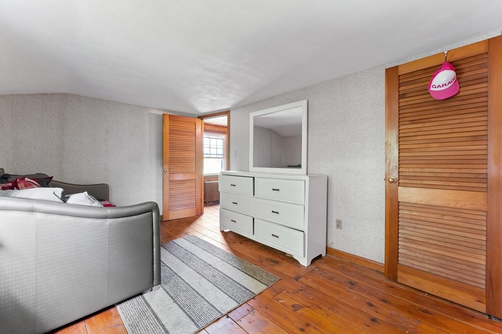 14 Prospect St, Agawam MA 01001-1403 exterior