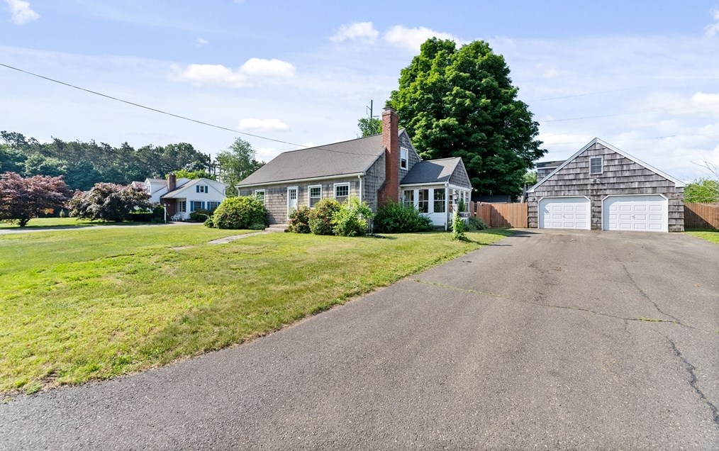 14 Prospect St, Agawam MA 01001-1403 exterior