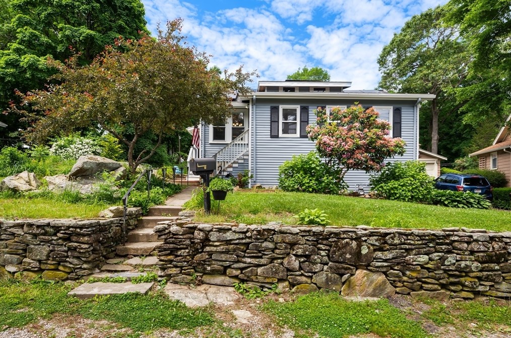 46 Roosevelt Rd, Weymouth MA 00021 exterior