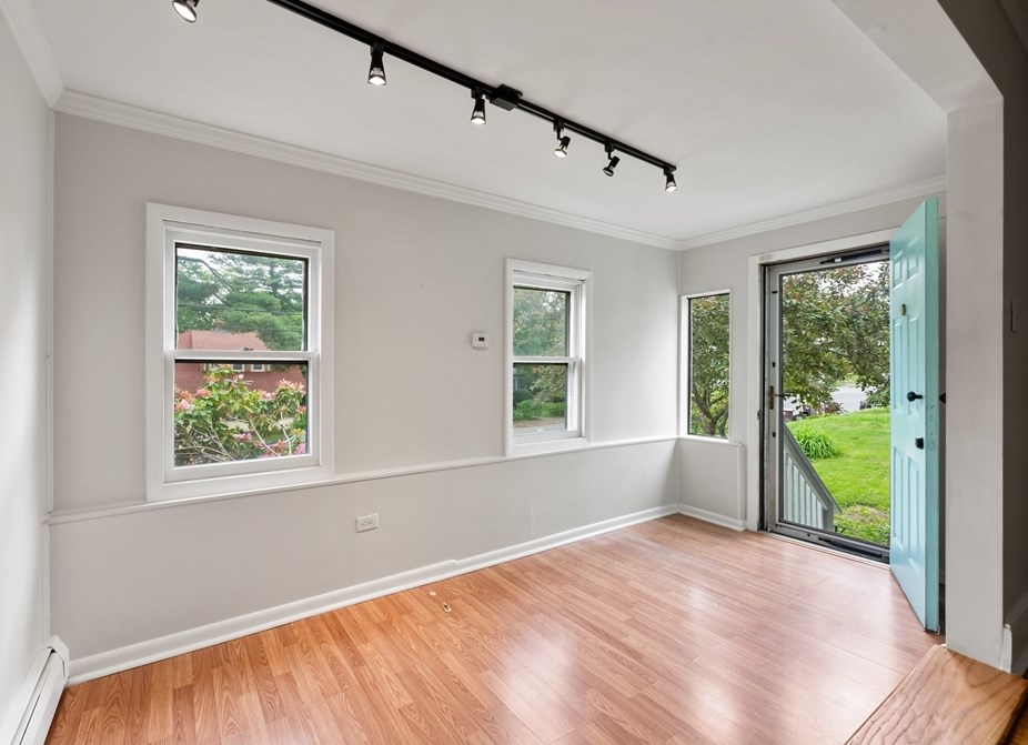 46 Roosevelt Rd, Weymouth MA 00021 exterior