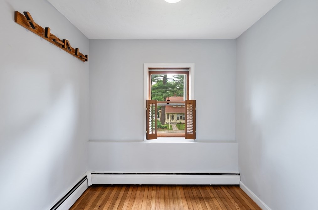 46 Roosevelt Rd, Weymouth MA 00021 exterior