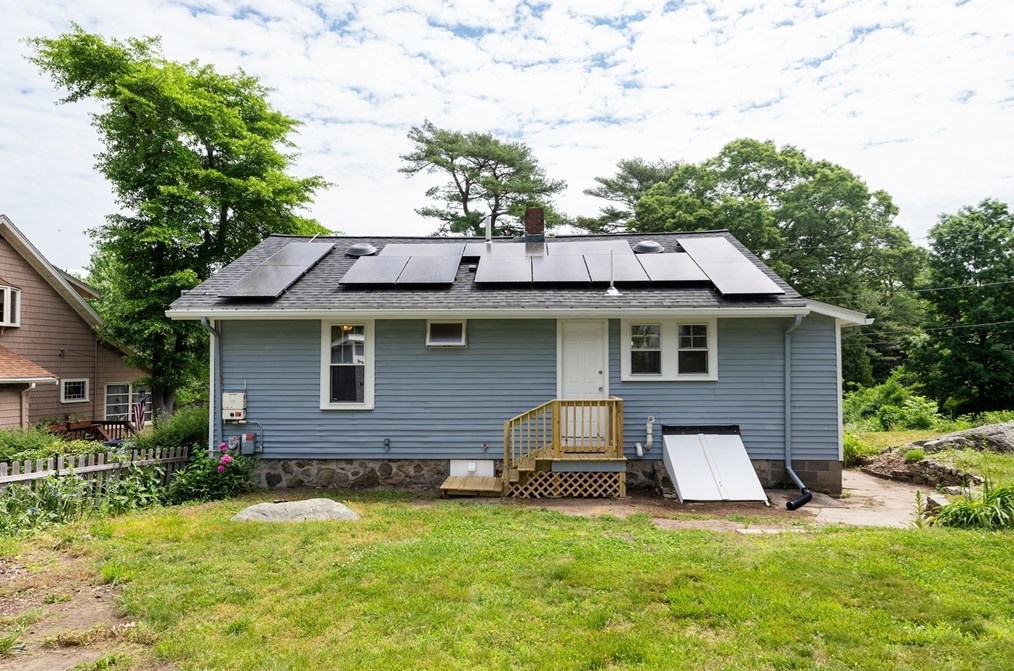 46 Roosevelt Rd, Weymouth MA 00021 exterior