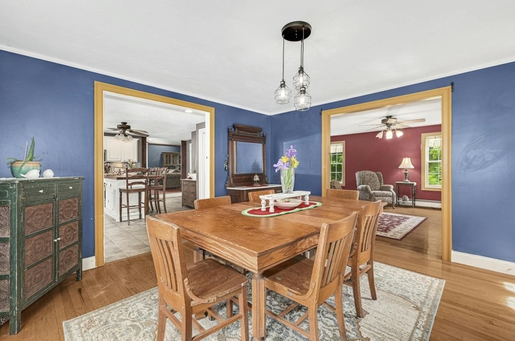 332 Old Coldbrook Rd, Barre MA 01005-9450 exterior