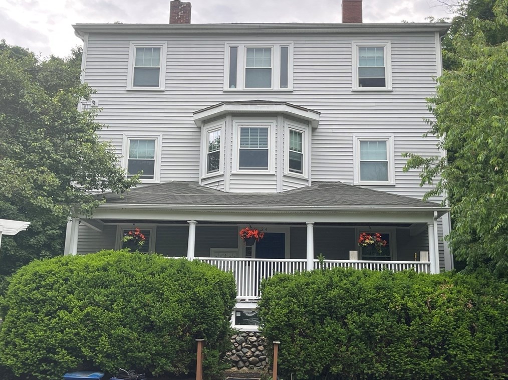 24 Griggs Ln, Milton MA 02186-2924 exterior