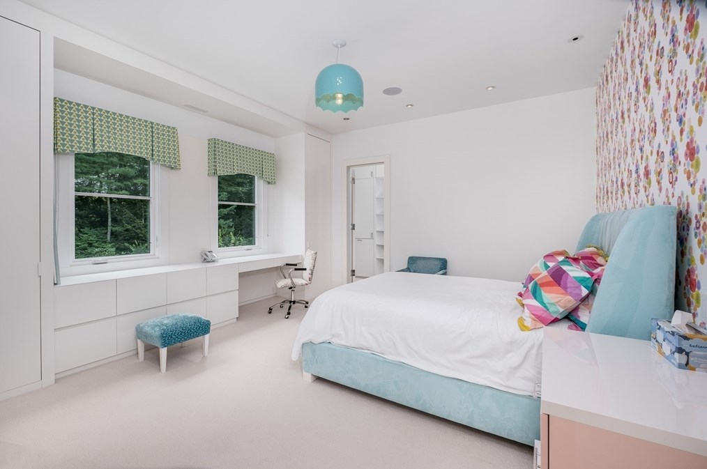 70 Possum Rd, Weston MA 02493-2318 exterior