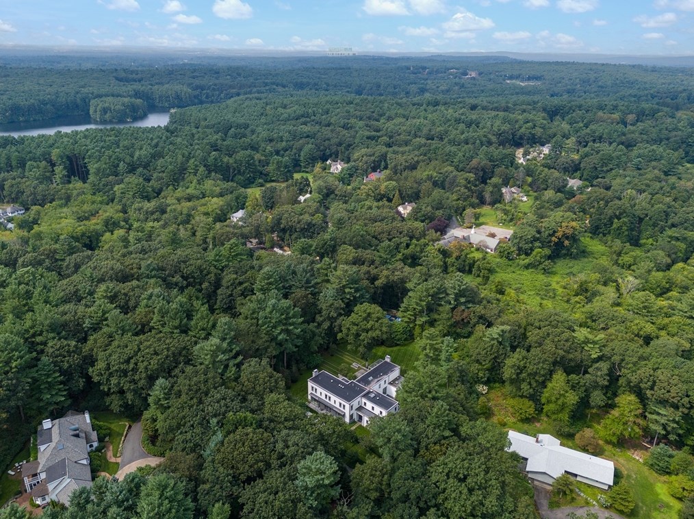 70 Possum Rd, Weston MA 02493-2318 exterior