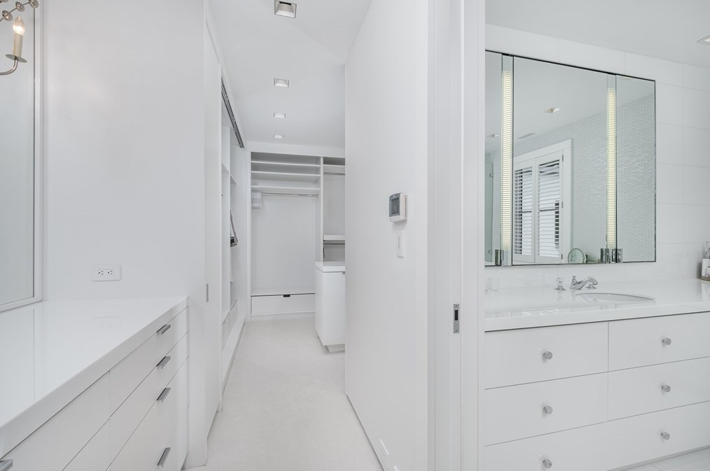 70 Possum Rd, Weston MA 02493-2318 exterior