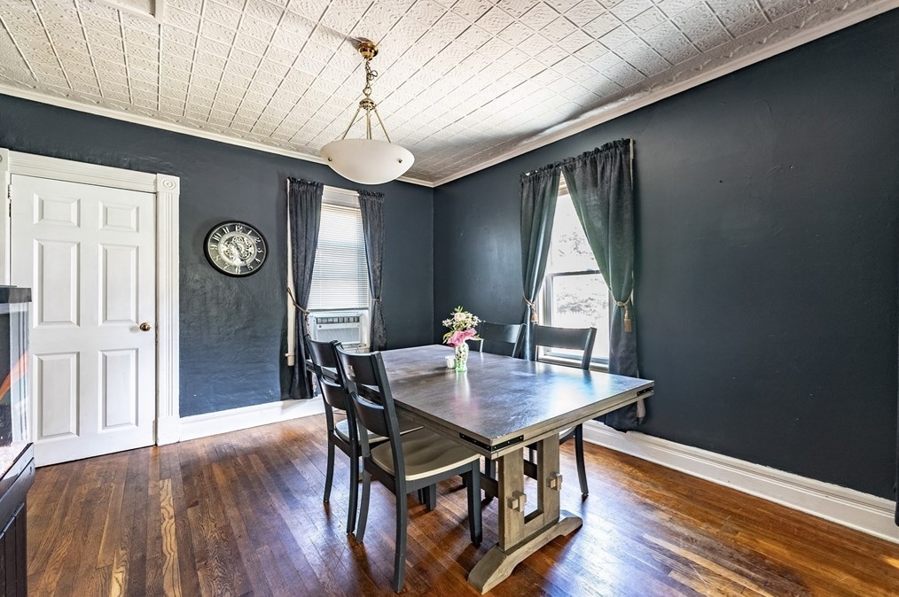 42 George St, West Springfield MA 01089-3414 exterior