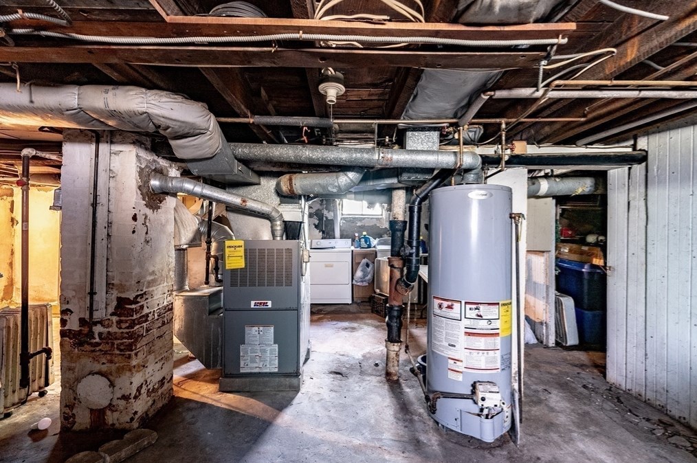 42 George St, West Springfield MA 01089-3414 exterior