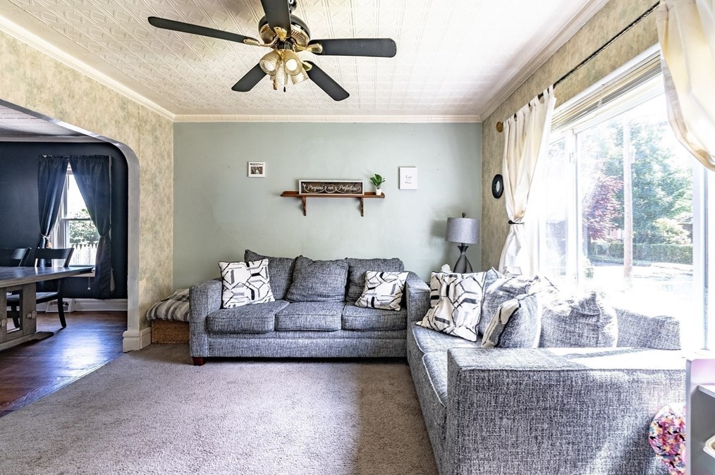 42 George St, West Springfield MA 01089-3414 exterior