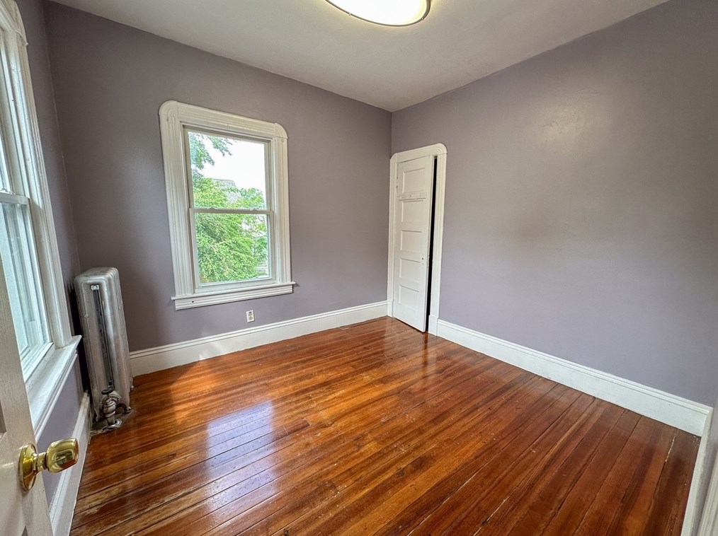 80 Riverdale St, West Springfield MA 01089-4619 exterior