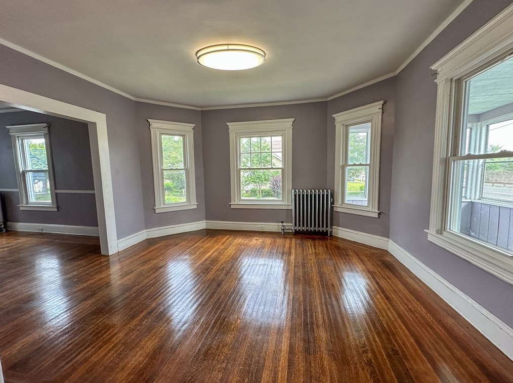 80 Riverdale St, West Springfield MA 01089-4619 exterior