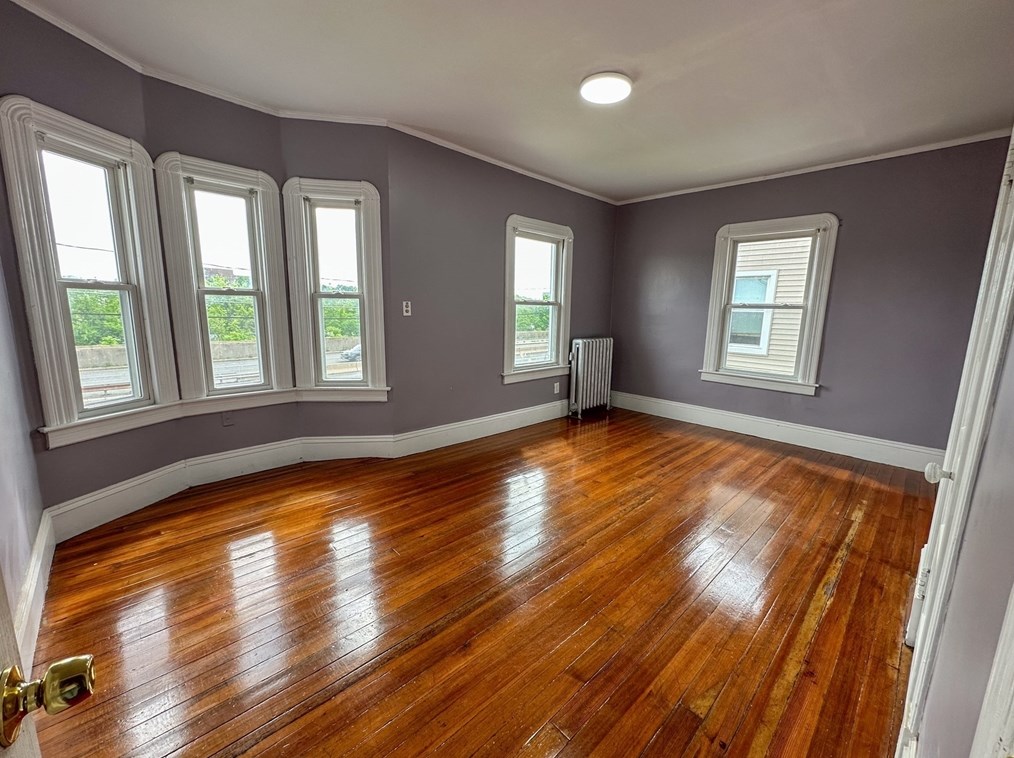 80 Riverdale St, West Springfield MA 01089-4619 exterior