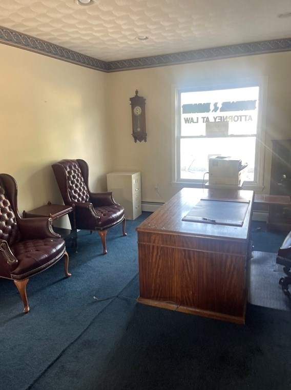 2020 Lakeview Ave, Dracut MA 01826-3272 exterior