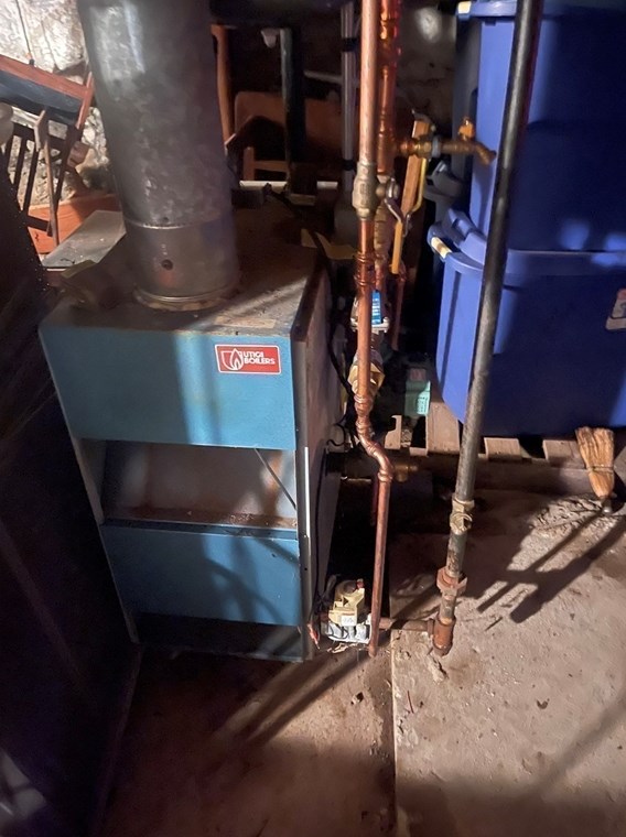 2020 Lakeview Ave, Dracut MA 01826-3272 exterior