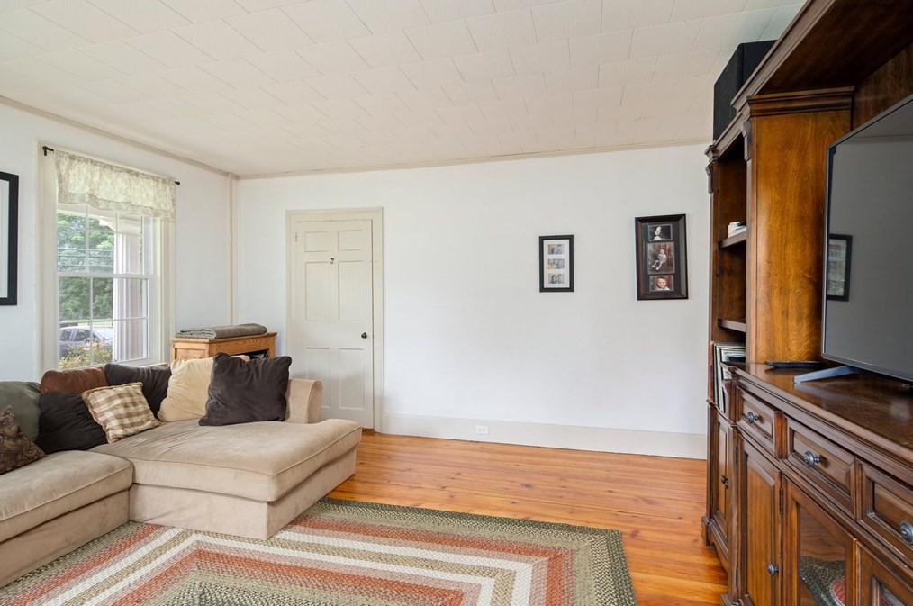 777 St, East Bridgewater MA 02324-2403 exterior