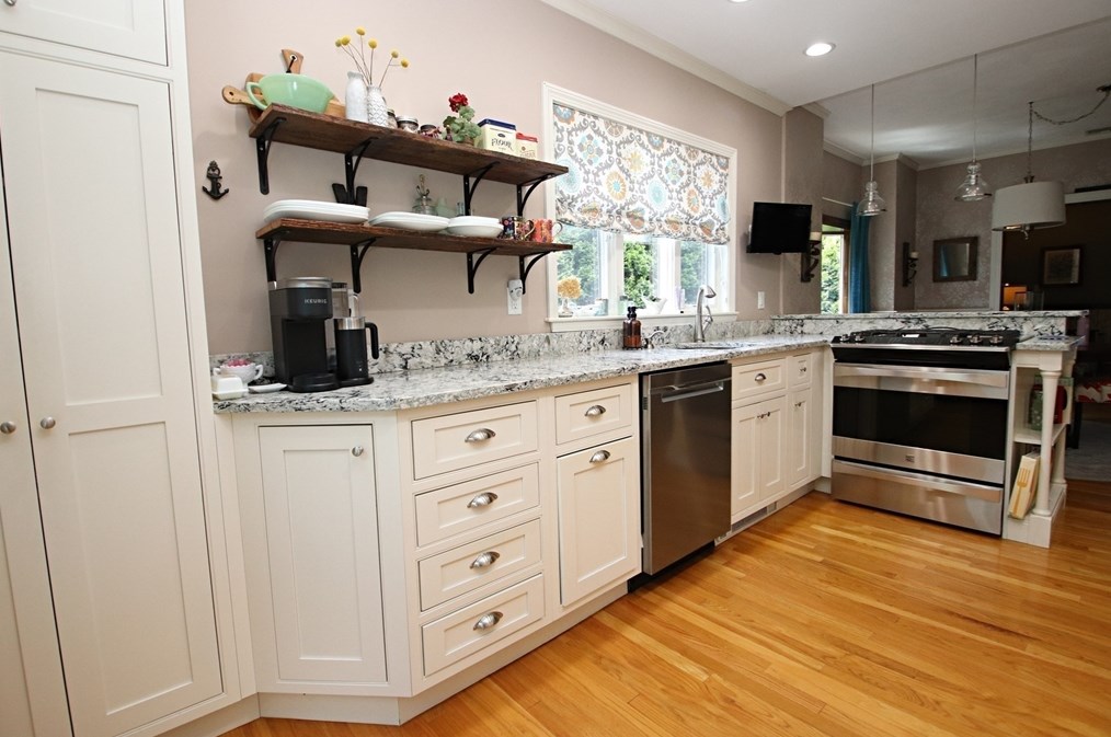 52 Pearson St, Saugus MA  01906 exterior