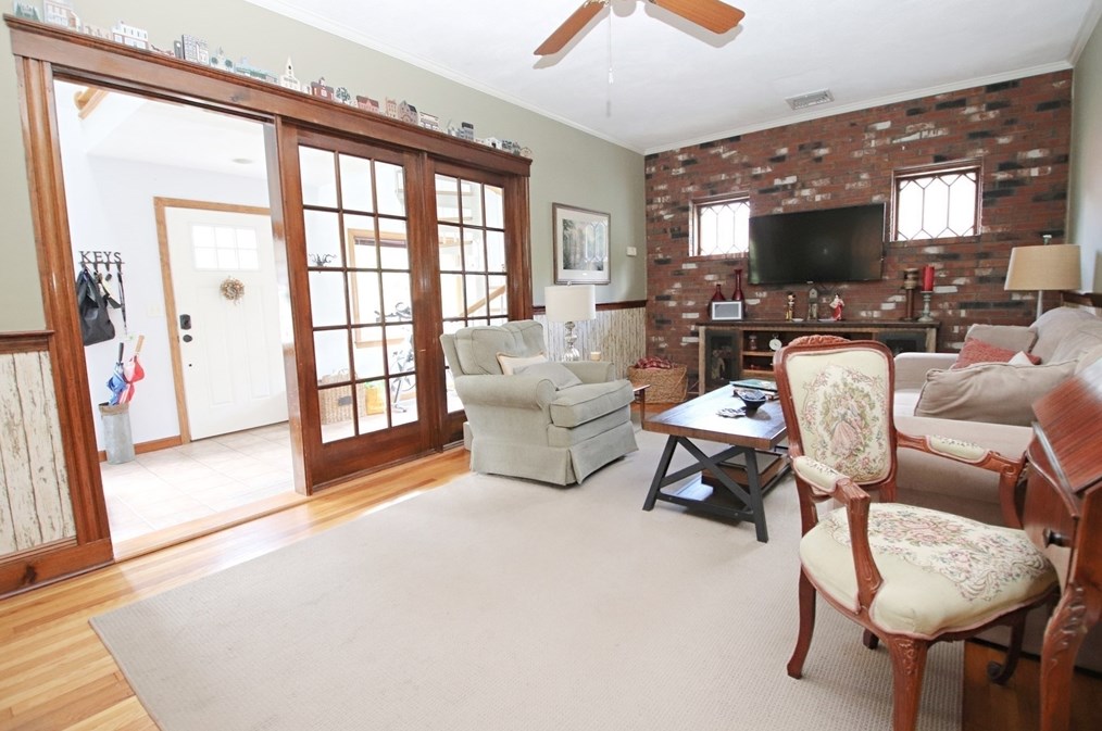 52 Pearson St, Saugus MA  01906 exterior