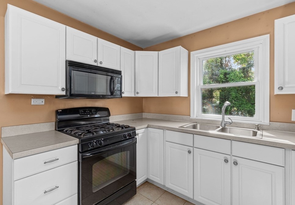 7 Asiaf Way, Plymouth MA 02360-1040 exterior