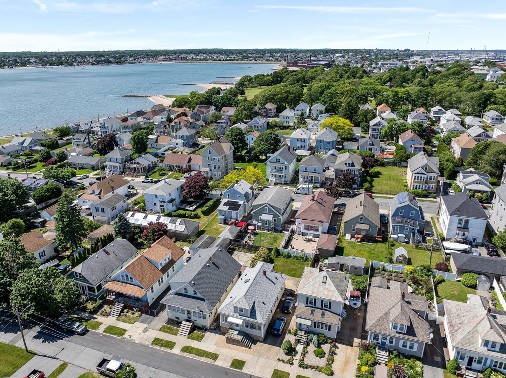 51 Calumet St, New Bedford MA 02744-1415 exterior