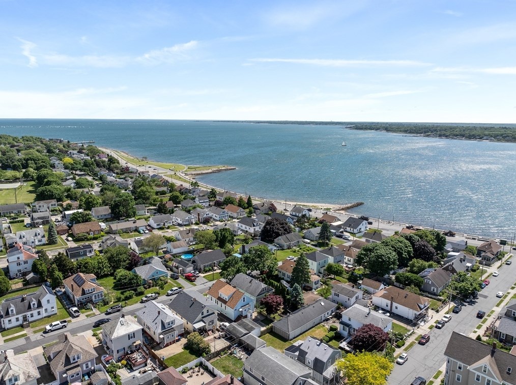 51 Calumet St, New Bedford MA 02744-1415 exterior