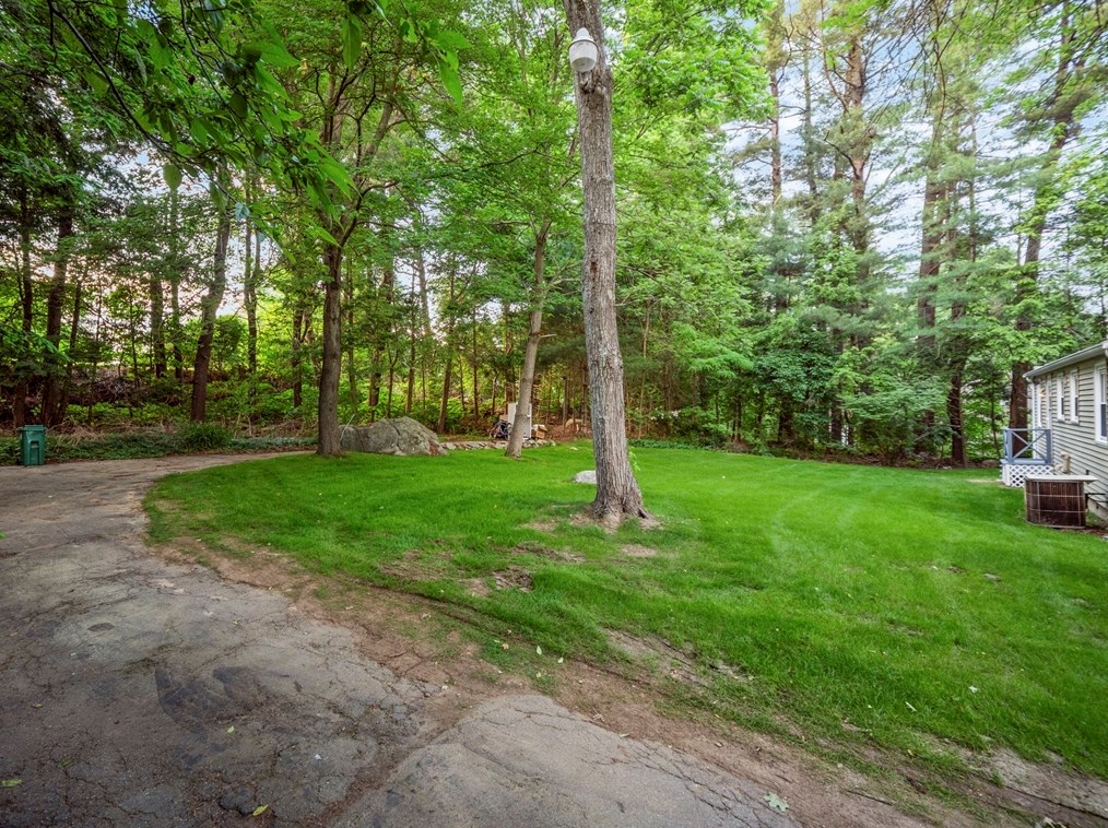 96 Lexington St, Burlington MA exterior